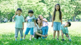 地方で保育士として働くなら?地方転職のメリット・デメリット&支援制度まとめ